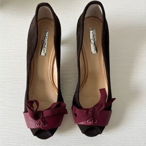 Halogen kitten heel pumps